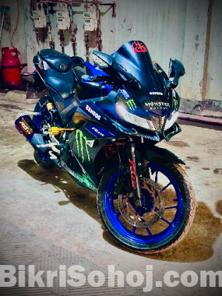 Yamaha R15 V3 Monster Edition